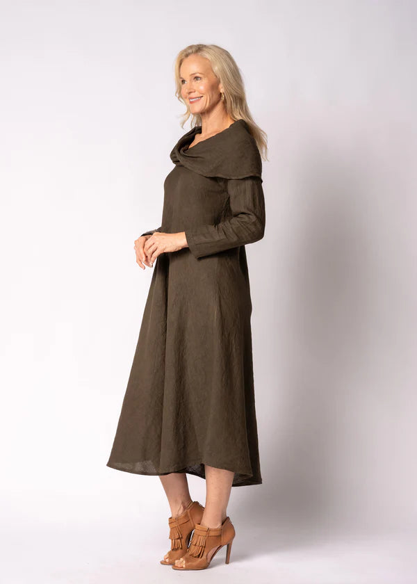 Moss green linen dress with airy feel, relaxed shape and easy everyday wear