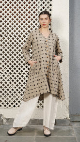 Cotton jacket with band collar, faux-wood buttons, fringe detailing and adjustable drawstring back