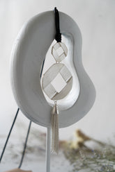 Metal Twist & Tassel Necklace