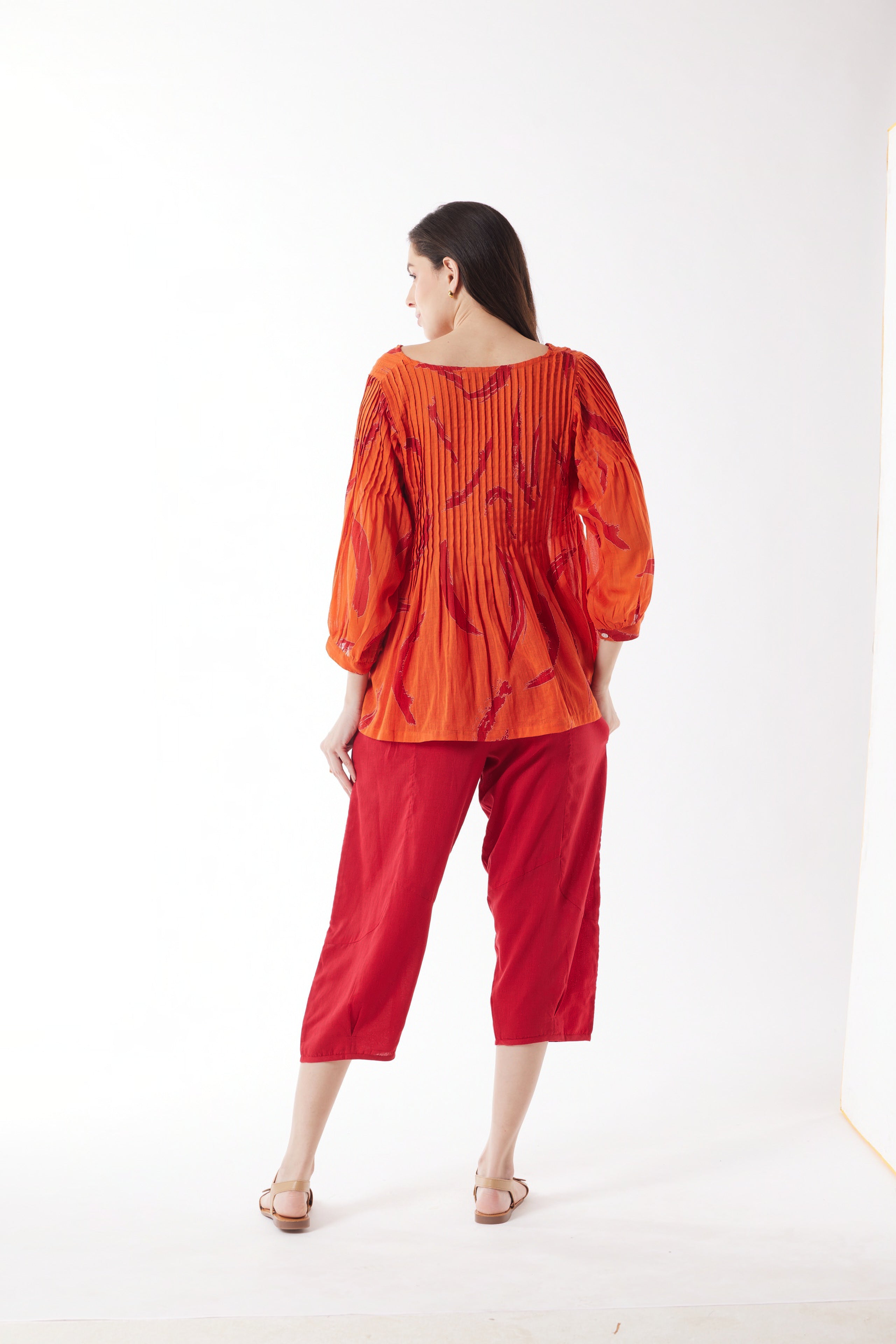 Au Hasard D'un Voyage - Painted Tangerine Pleated Top