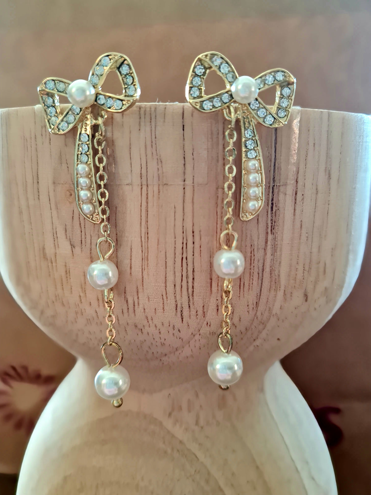 Bow Pearls and Dangles in Gold Earrings