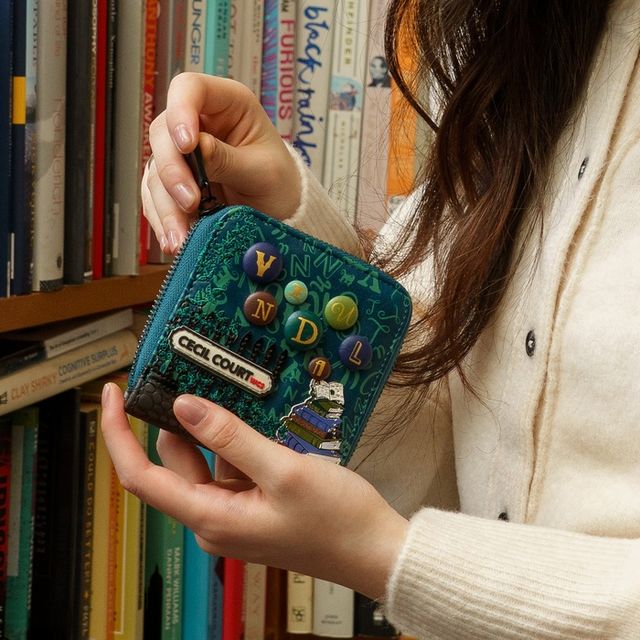 Vendula London - Between the Covers Bookbinders - Square Wallet