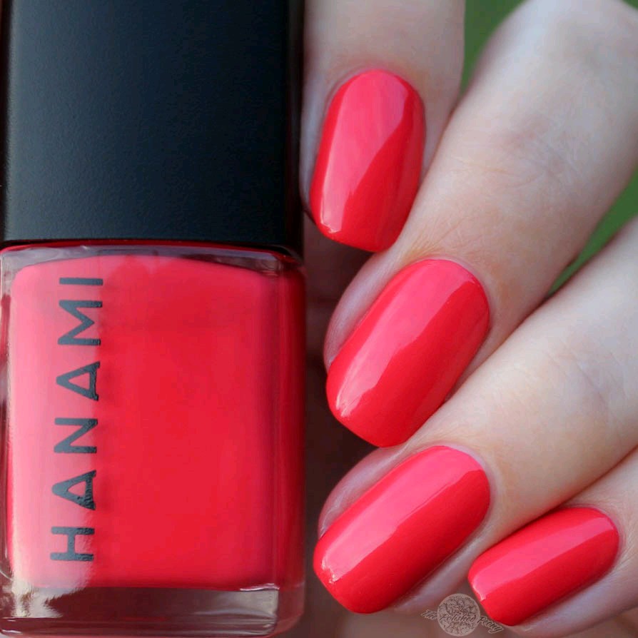 Valleri - bright, creamy choral with pink undertones. Non-toxic nail polish at Linens & Treasures