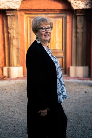 Linen Vintage Button Top