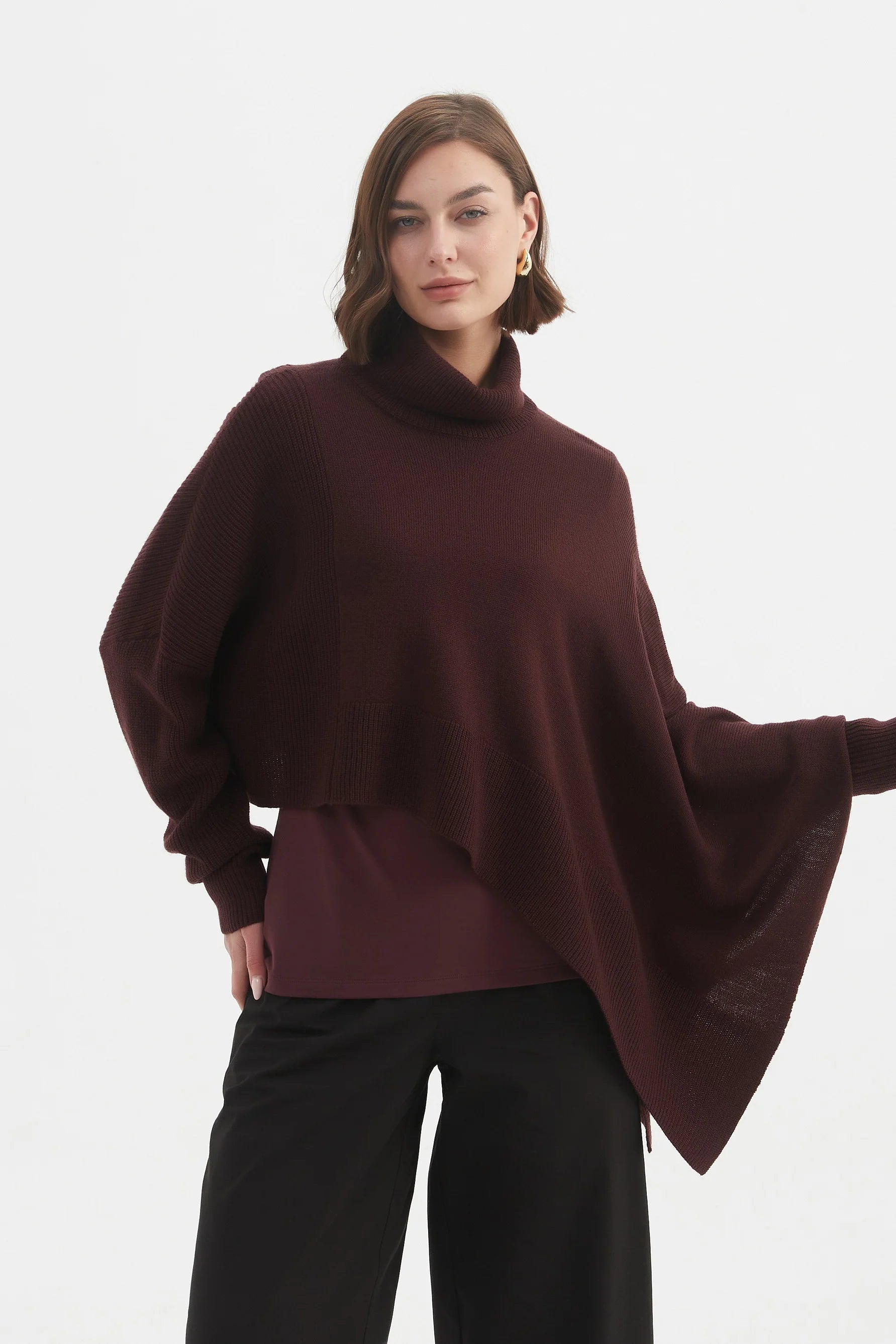 Tirelli - Asymmetric Crop Knit