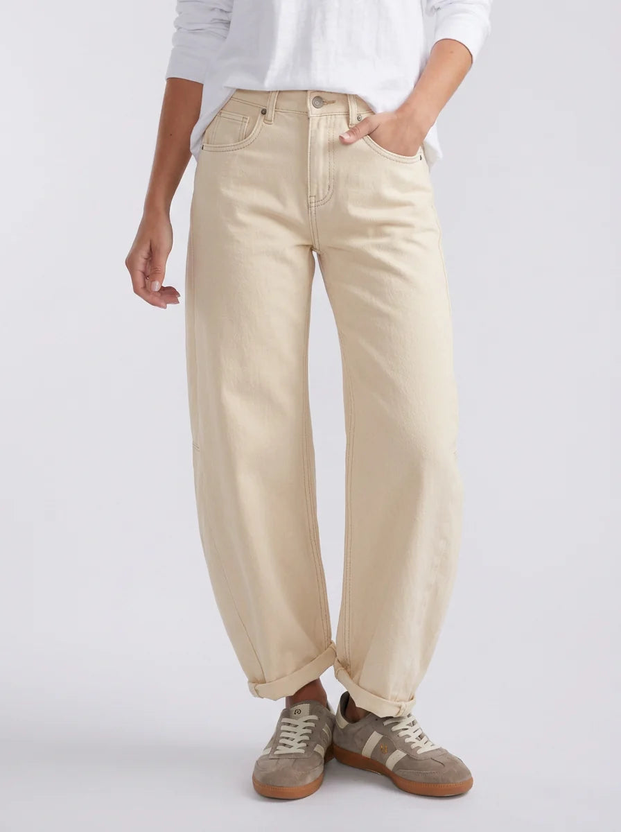 Italian Star Idaho barrel jeans in ecru, relaxed mid-rise fit with curved barrel-leg silhouette and classic five-pocket styling.